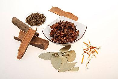 《破月勇者》：用卡牌与战棋来演绎一部奇幻太空史诗